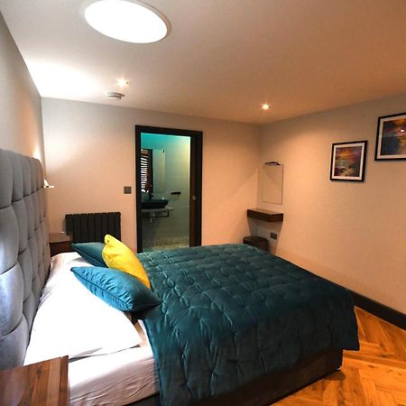 Luxury Non Smoking 2 Bedroom Retreat In Norfolk Аттлборо Экстерьер фото